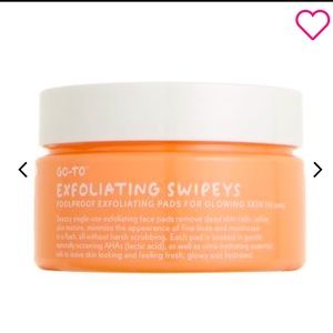 GO-TO SKINCARE
Exfoliating Swipeys